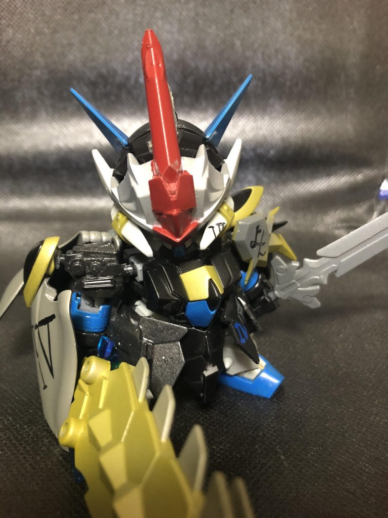 伏龍形態
戦闘時の装備であり、防御面を重視している。