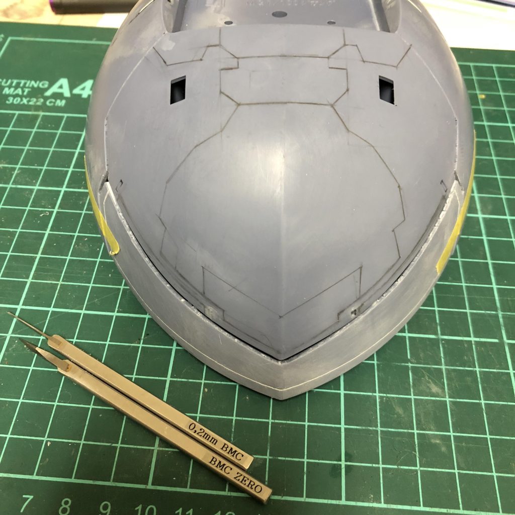 曲面部には百均の曲がる物差しが大活躍