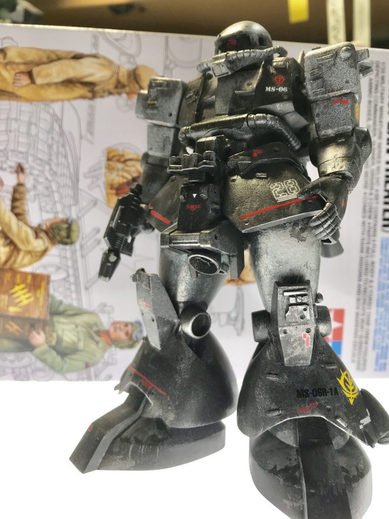 ジムキャノンの右手首＆スプレーガンです。股間パーツはグレイズの地上用フトモモだった気がします。