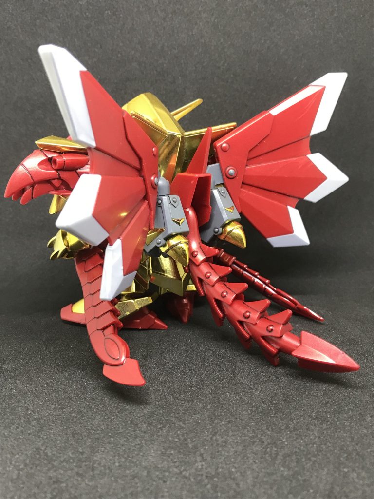 赤とシルバーの成型色も綺麗!
トップコート吹くだけで印象が変わります。