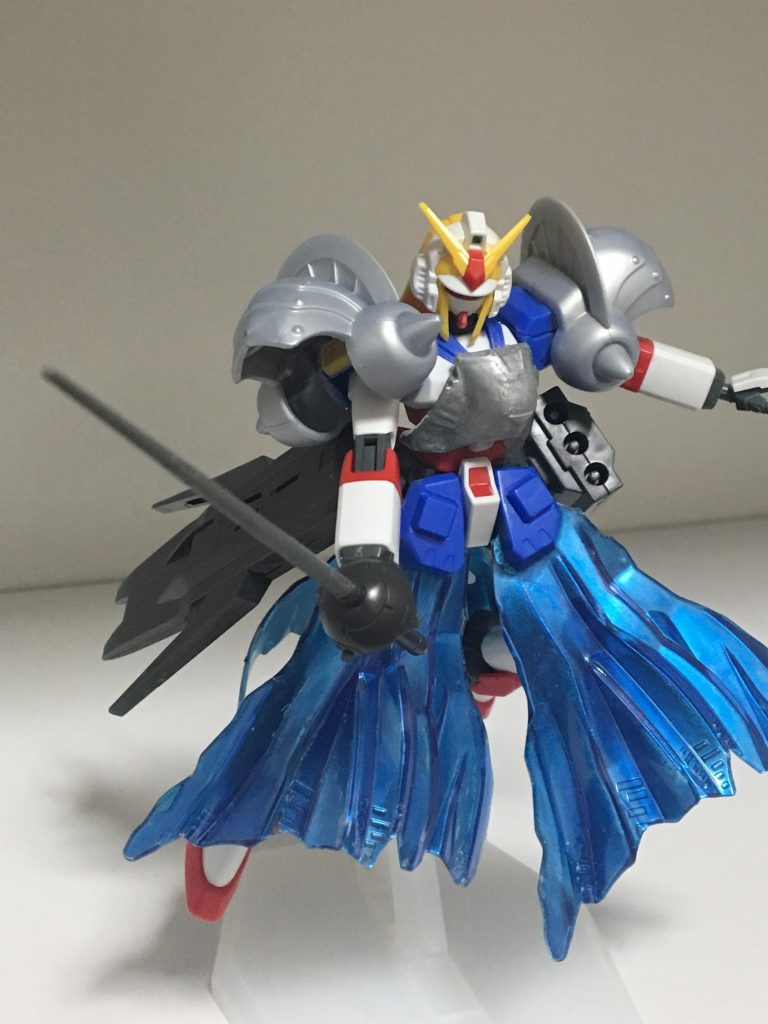 アクション
高速移動してサーベルで突いてくスタイルです
