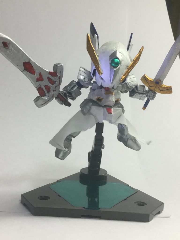 二刀流が好きなのでどこか叛逆しそうな剣も作りました。