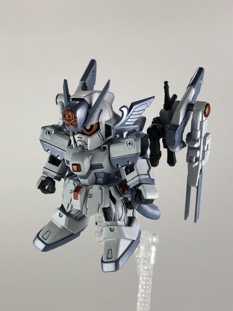 SD頭身。元々SDCS前提で、SD用にクリアランスを考えていなかったので動かすと塗装がどんどん落ちます。