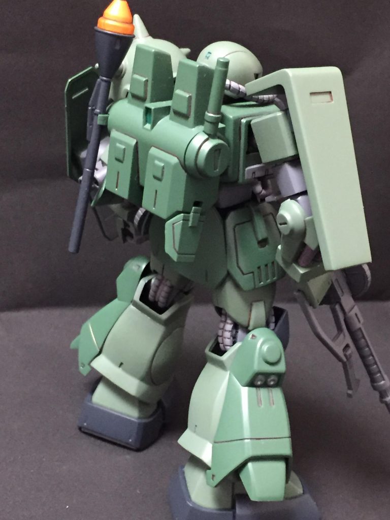 バックパックのスタビライザーを廃し，武装を懸架するマウントラッチに改修．若干機動性が下がったものの微々たるもので，寧ろ武装を多数装備出来ることから本機の汎用性を一層高めた仕様となった．