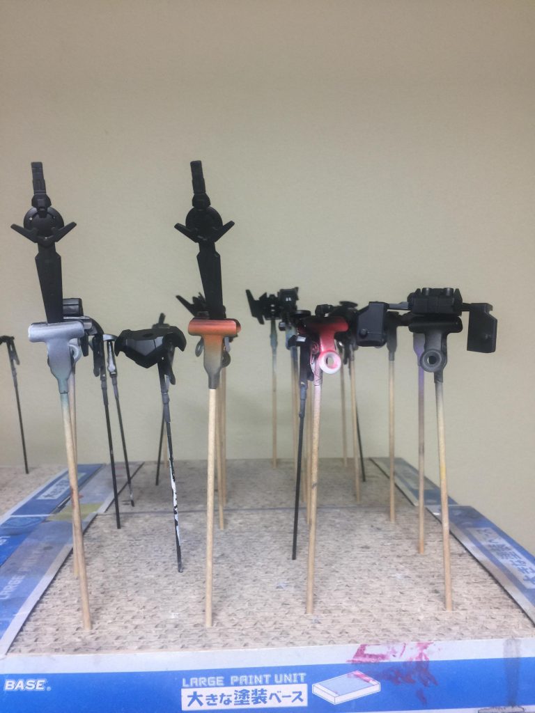 サーフェイサー・ブラックを エアブラシで
吹いた制作工程!