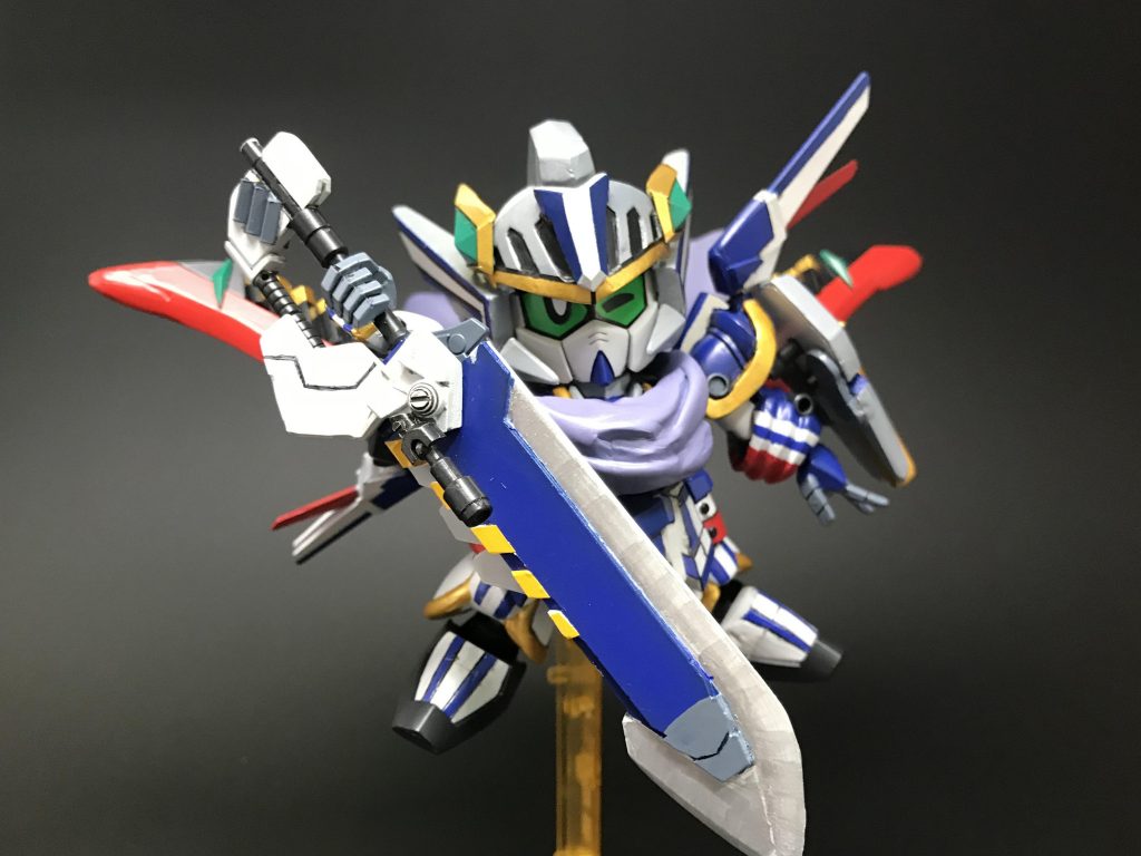 タイラントノワールと剣を交えているシーン
目のシールを加工して表情を付けました。