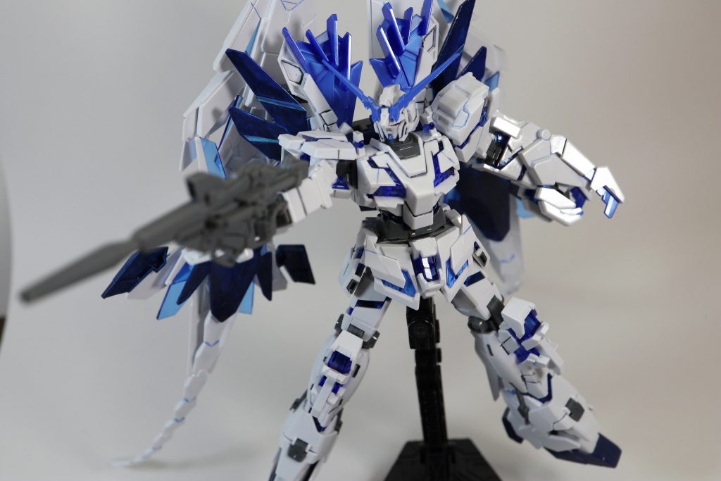 ビームマグナム構え。
1~3号機と合わせてこのポーズで並べてみたいですね