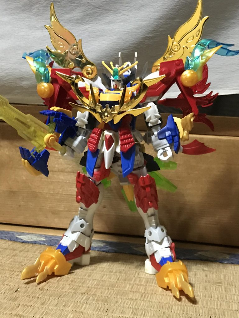 パーツ接続などもしっかりして、ちゃんとあそべるようにしたほぼ完成形!
リアル形態も組み込めやりたいことやりきれた爆熱武者 豪翔でした!
今では一番のお気に入りSDです。
