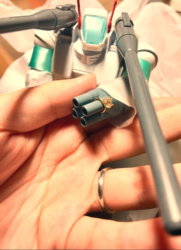 まだまだ未熟な私たちですが、2人で、素敵な家庭を築けるよう精一杯頑張ります。
これからも変わらぬご声援を、どうぞよろしくお願いいたします。