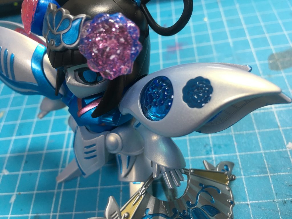 各華部分をレジンで複製してます。