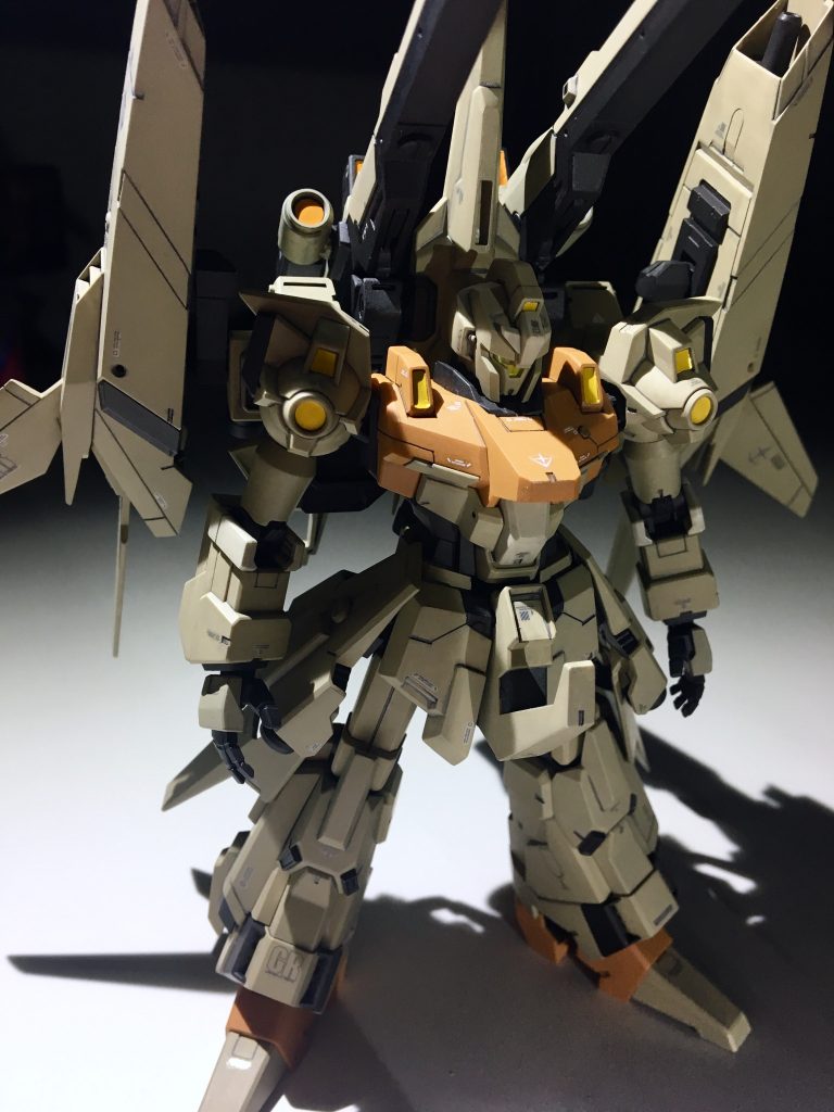 付属デカールの黄色がいただけない…探そう。