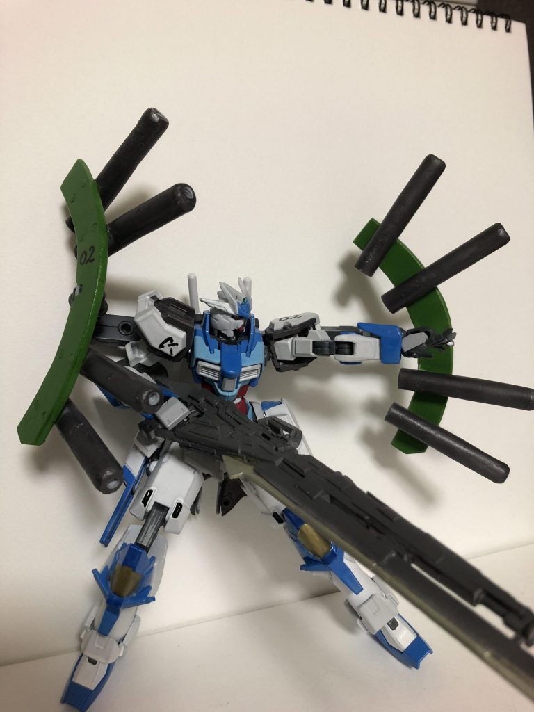 特徴的な4連ビームキャノン。
同じアテナモチーフのパラス・アテナの要素として取り入れた。