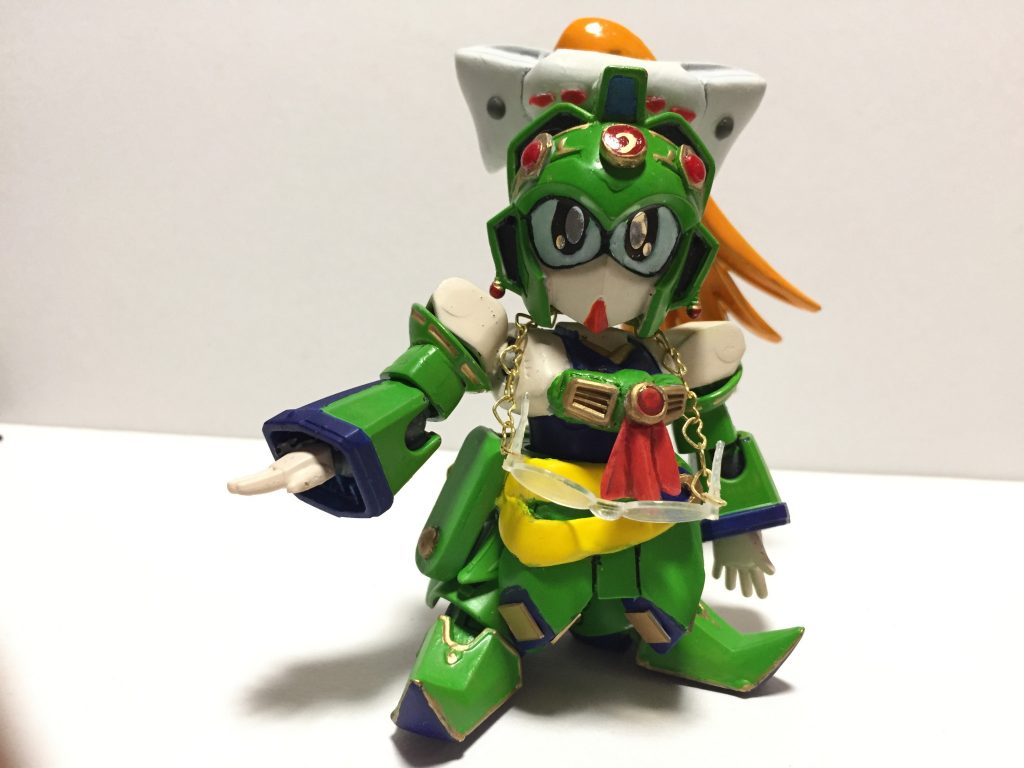 公式には無いですが、オリジナル要素としてメガネチェーン追加してます。
なので、写真の様に外して首から下げる事も。
メガネ外したら目が