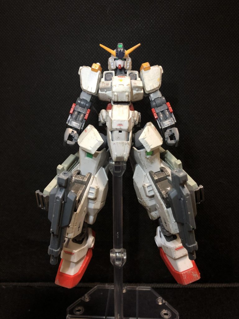 正面。ナラティブに大分カラーリングイメージ引っ張られてますね。