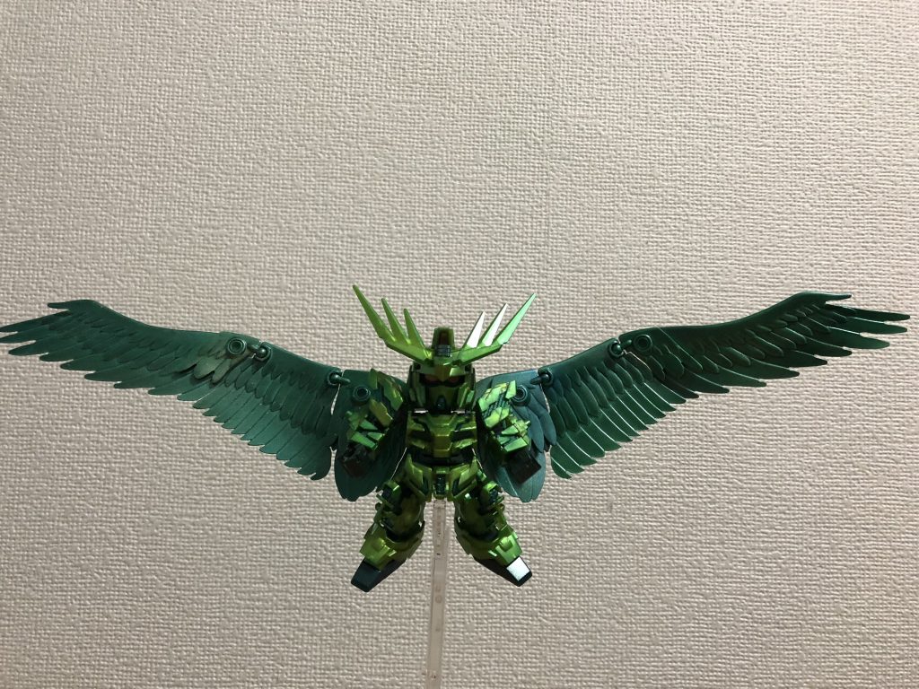 この翼のデカさを強調したくてあえてSDで作りました。