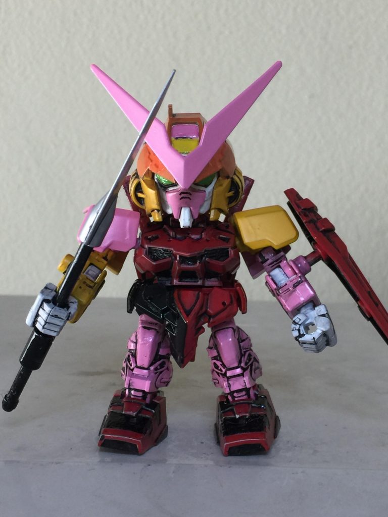 アップル・ガンダム正面のアピールショット!