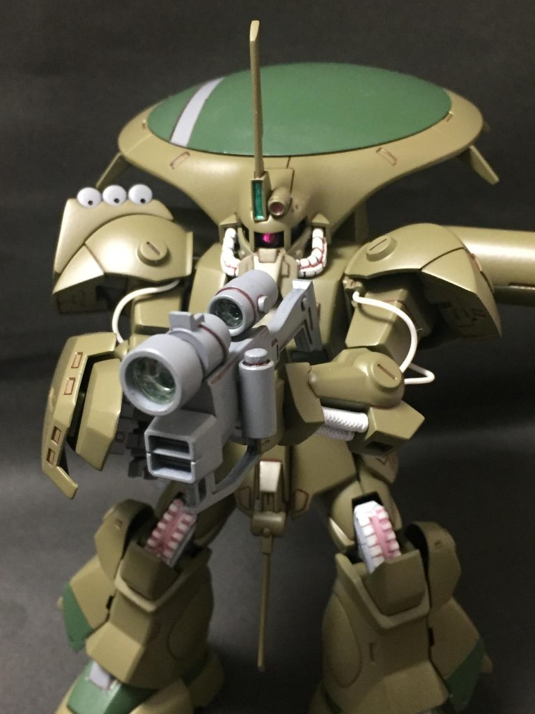 カメラガンの下部には山越えカメラがついている設定( ˙꒳˙  )時間がなかったんや…