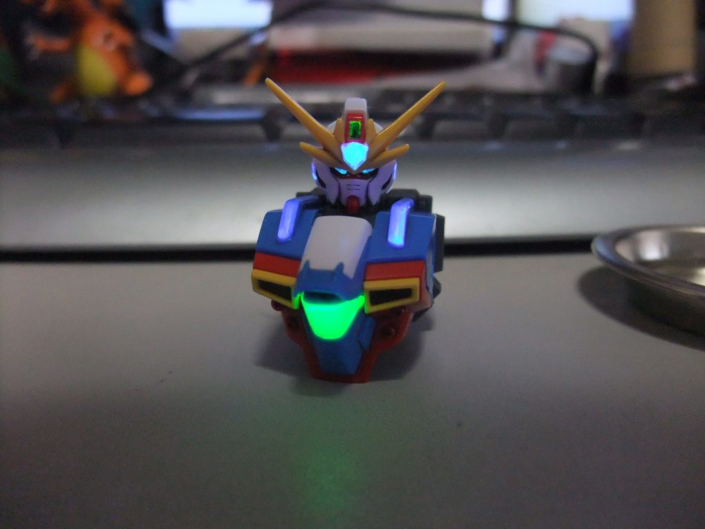 マイクロウェーブ受信部は最初から蛍光素材
これはうれしい