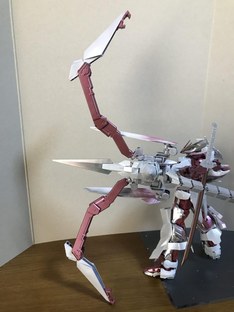 ラーフユニットアローモード
唯一のエネルギー兵器になります