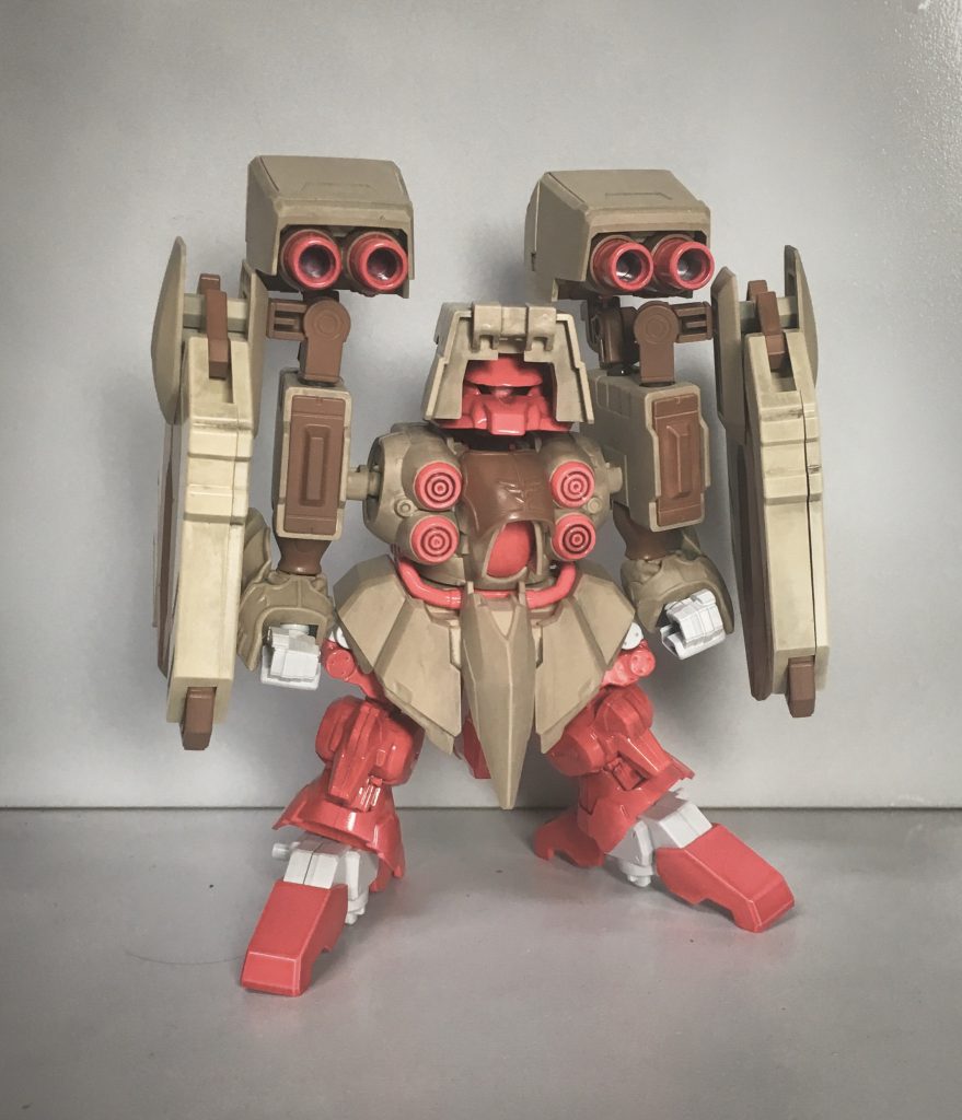 胸部メガ粒子砲&大型メガ粒子砲
胸部メガ粒子四門に加えバインダーに追加された大型二連砲×2
計8門の砲身を前方に向け発射するフルファイヤはベース機の火力を瞬間的に上回る威力を発揮する