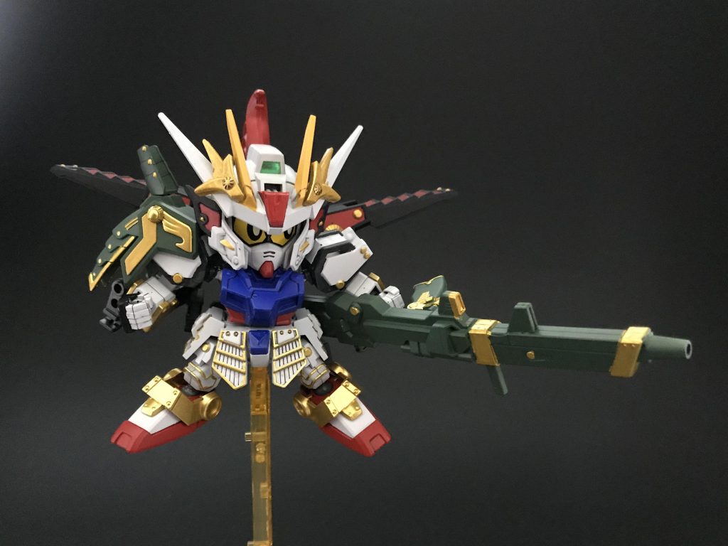 エールとランチャーを装備した姿