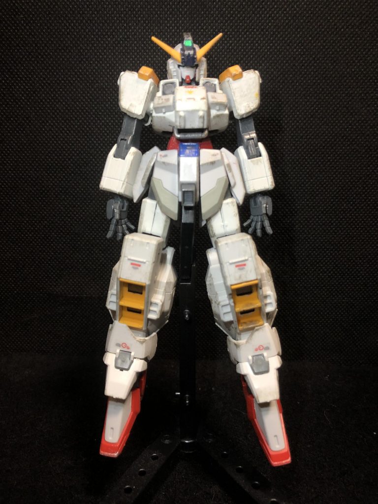 正面。どうでもいいですけど、ガンスタさんでカッコイイ作品を見つけた時、写真が少ないと少しガッカリしますよね。