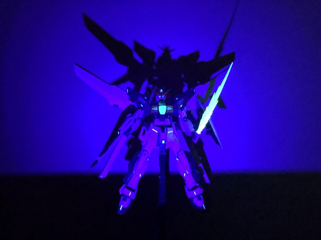 ブラックライトでパシャリ
カッコイイ