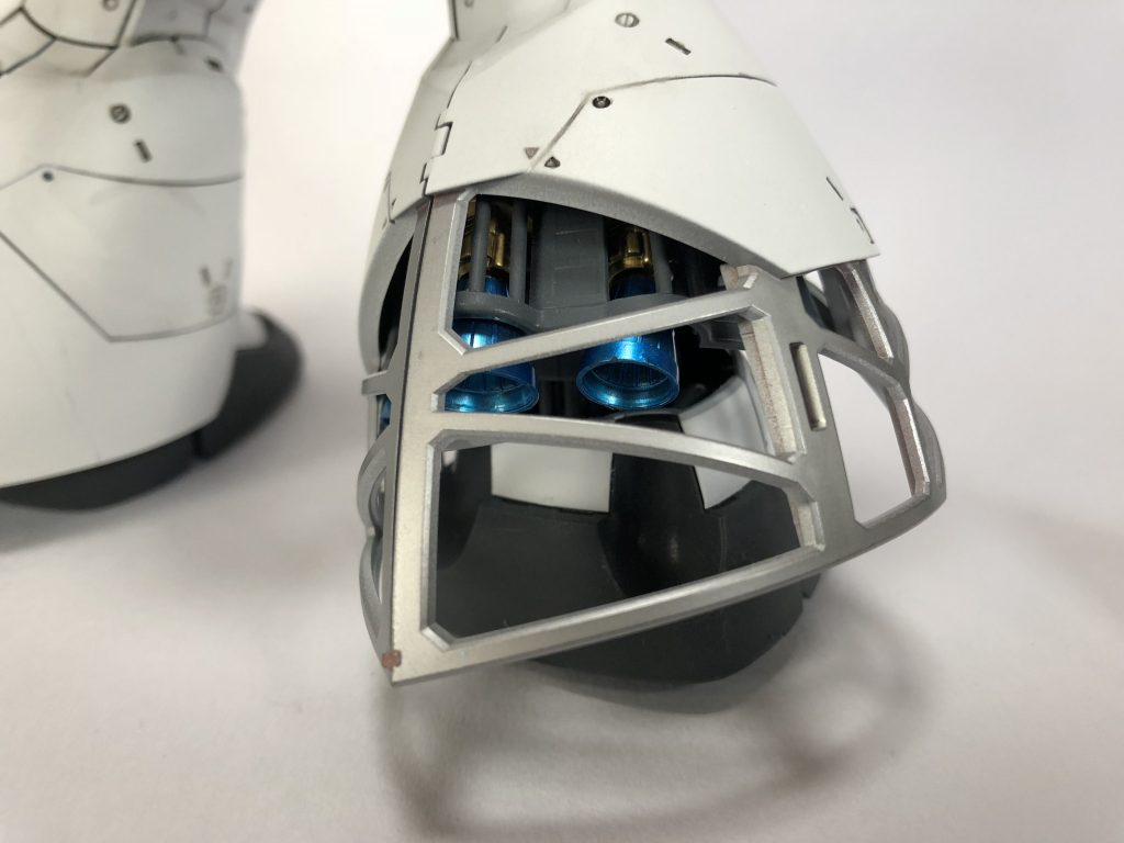 脚部バーニア。