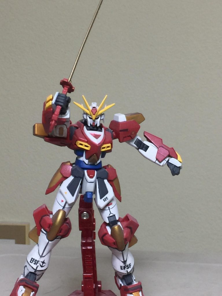 敵のモビルスーツに 聖剣エクスカリバーで
斬りかかる アピールショット！