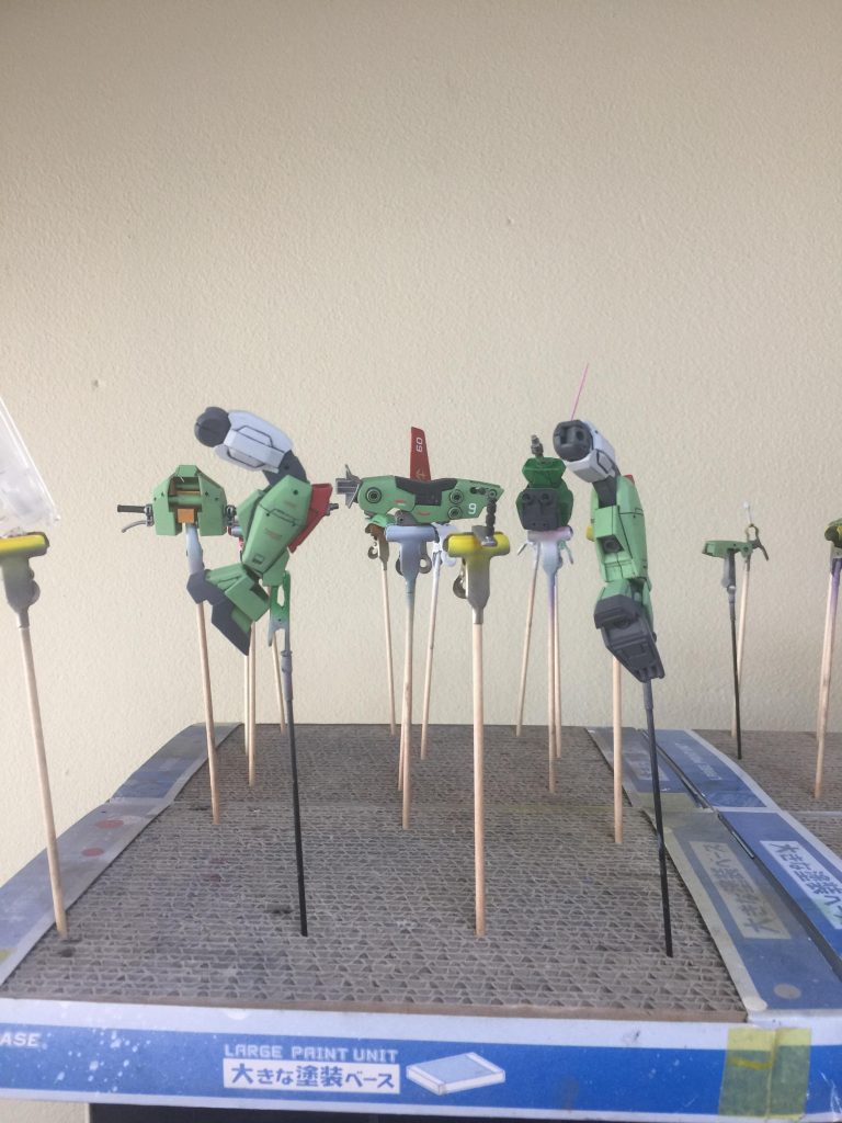 つや消しトップコート吹きの
制作工程です。