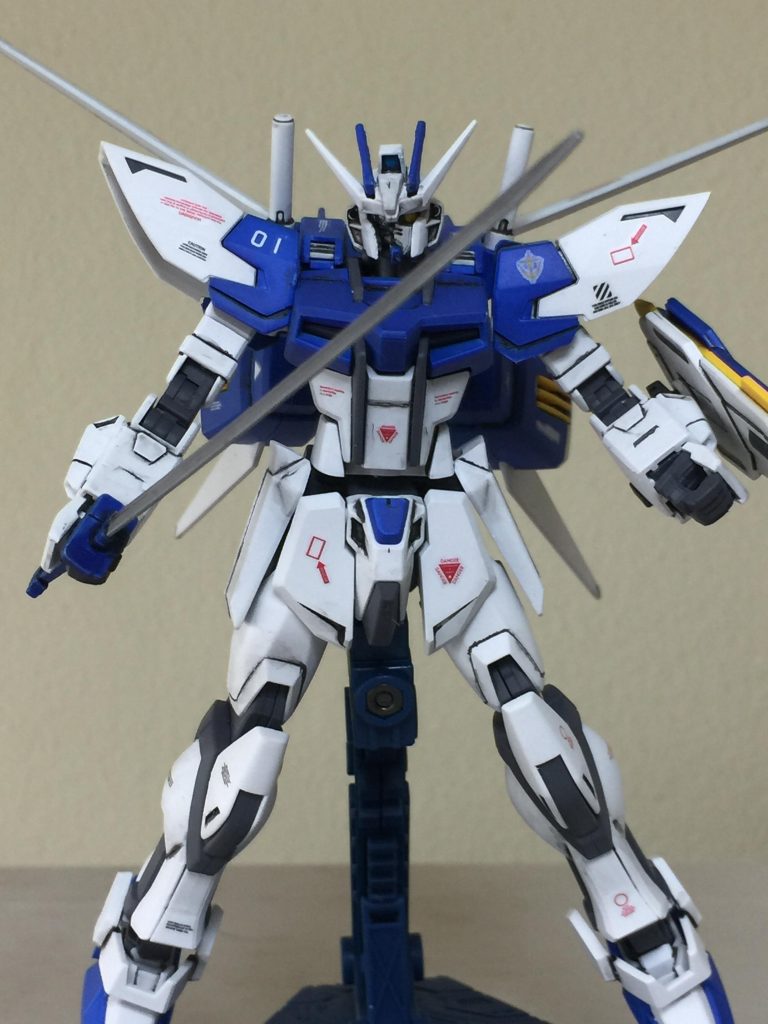 ガンダム ルクシオンの武装
ルクシオンソードを構える アピールショット!
ガンダム ルクシオンの最強武器です。
ビルダーズパーツ・ソードを使用しました。