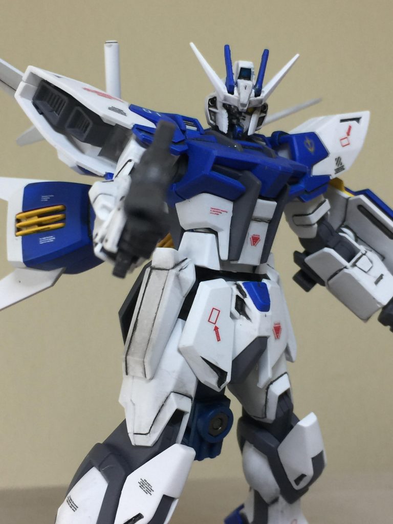 ガンダム ルクシオン 正面右斜めの
アピールショット!