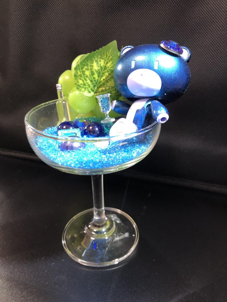 テーマはカクテル!
サファイアの大人っぽいイメージと、私の住んでいる街はカクテルの街で有名なので、それを合わせてみました。