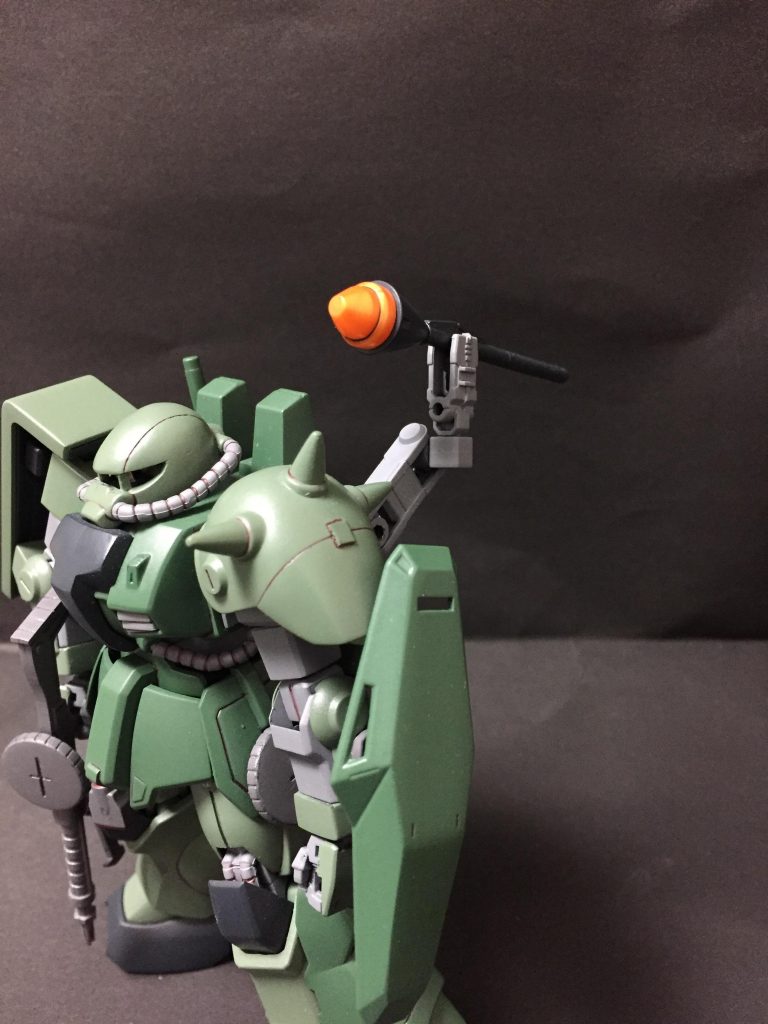 懸架ユニットにはサブアーム型が存在し，簡易的乍火器を扱う事も可能．