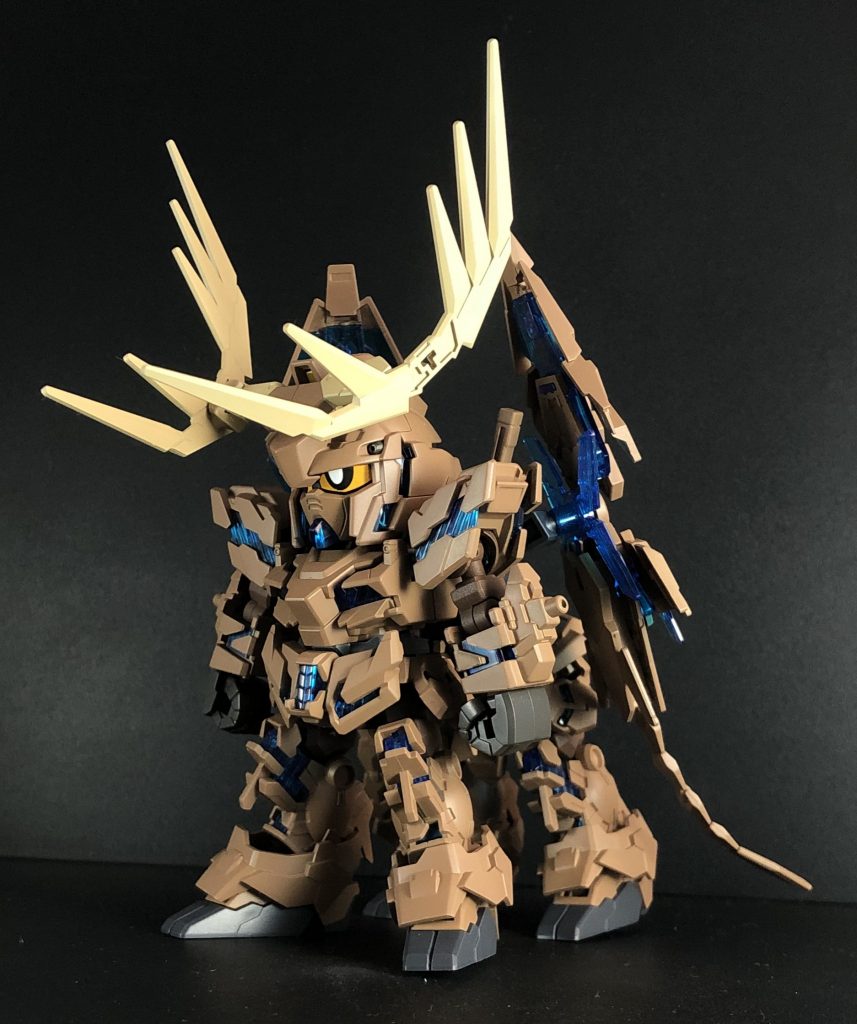 偶蹄目らしくきちんとスリッパに割れ目が入っています。