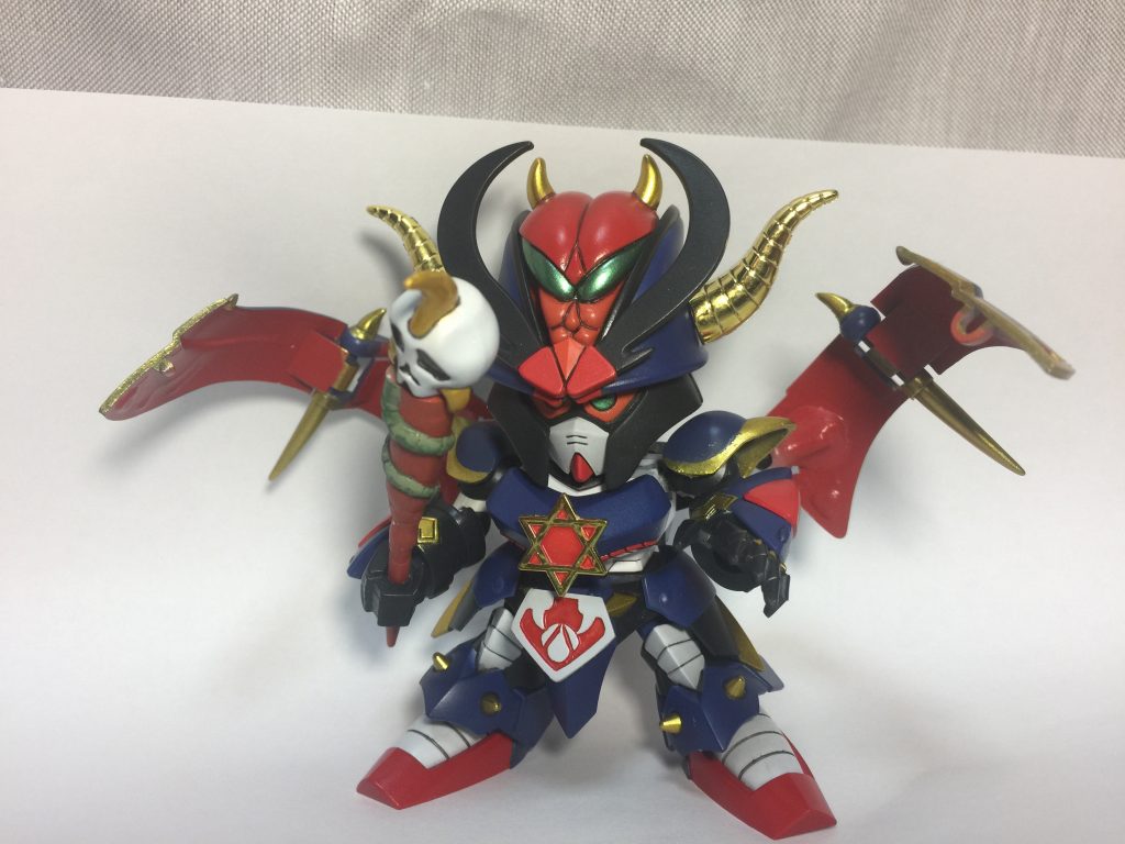 正面。
カードダスのポーズを意識してます。
左右逆なのは、開き手の都合です。