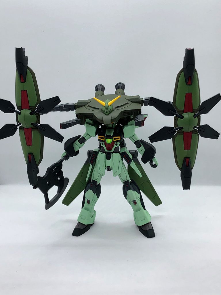 高速強襲形態。二基の大盾「ディバイダー」にはエネルギー偏向装甲「ゲシュマイディッヒ・パンツァー」を組み込んでありフォビドゥンガンダム同様、ビームを曲げる事が可能。さらに本機はバックパックの大容量バッテリーだけでなく、サテライトシステムによるエネルギー供給が可能な為、マイクロウェーブを受信している状態でならサテライトキャノンをも湾曲させる事が可能となる。