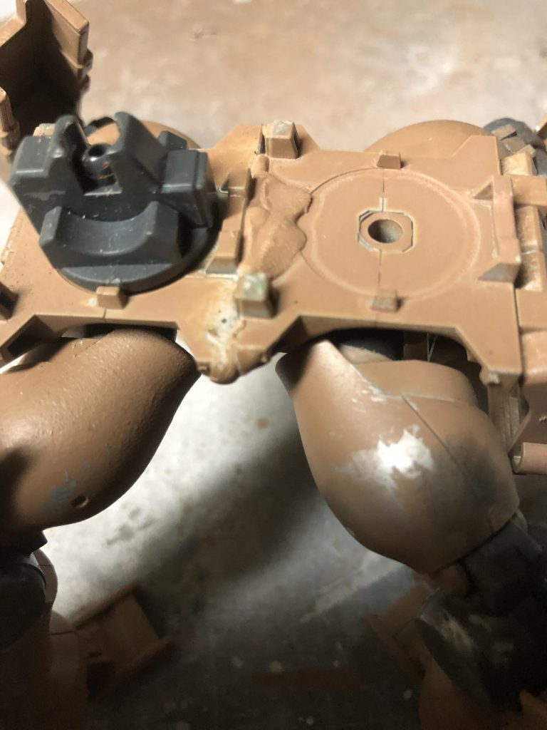 ティエレン四本脚は意外と簡単でした。腰にパテくっつけただけw
ちなみにこの大口径砲はヒルドルブから拝借しました。