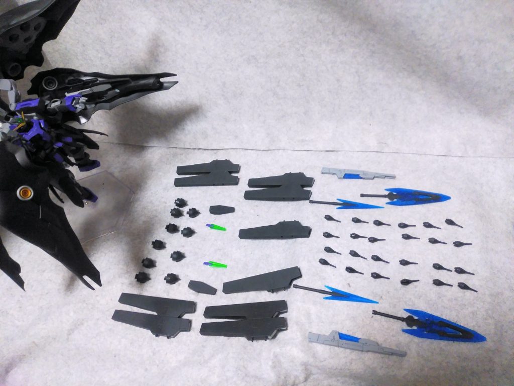 いけ、ファンネル！
外せるものだけでもこれだけあります