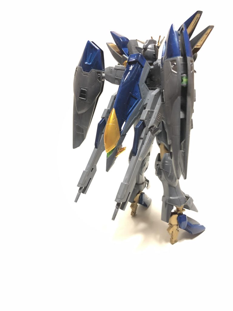 うしろ

背中へバスターシールドをマウント出来る様にしたので、バスターライフルを保持。

｢この力は必要なんだね、ZERO。武器を持つものすべてが敵なんだ!!!｣