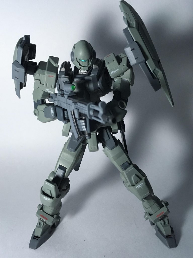 以上、脳内設定を交えながらの説明でした。個人的にはカッコいい量産機といった感じに作れたので良かったと思いました。