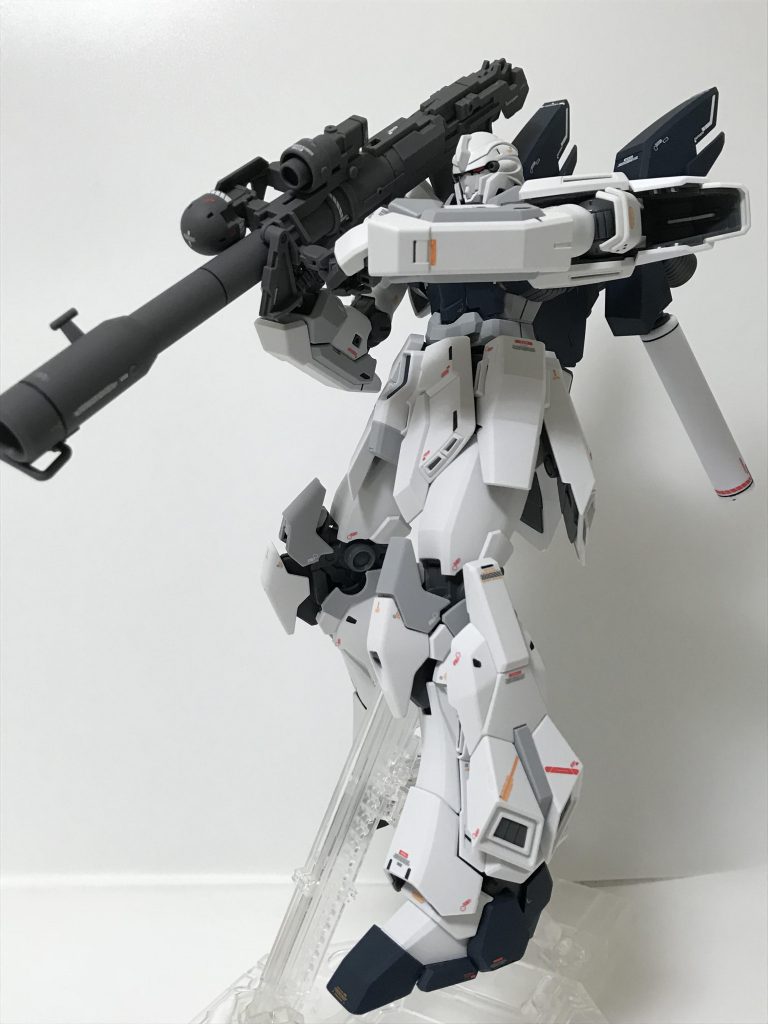 バズーカのこの構え、カッコイイですよねぇ(´^∀^`)