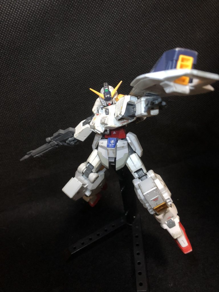 スタークジェガンを焼いた時のクシャトリヤのような事が可能なシールド。文字通りロケットパンチも出来ますね。