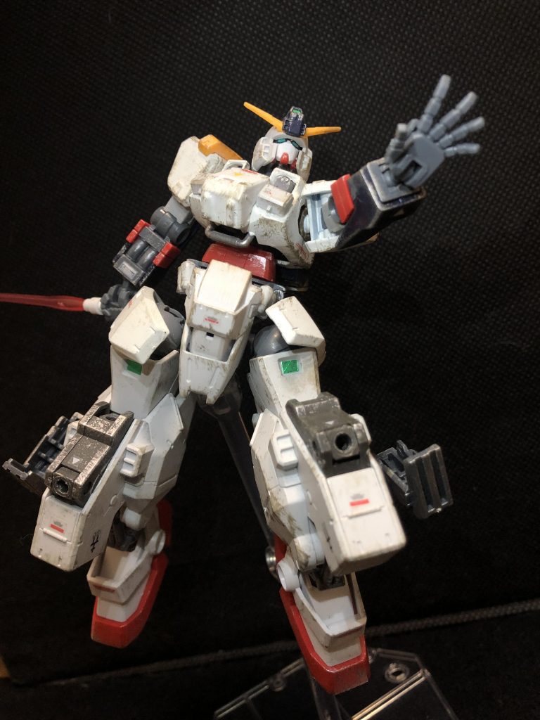 サーベルは1本。近接武器は最終奥義です。銃撃でケリをつけるのが基本。