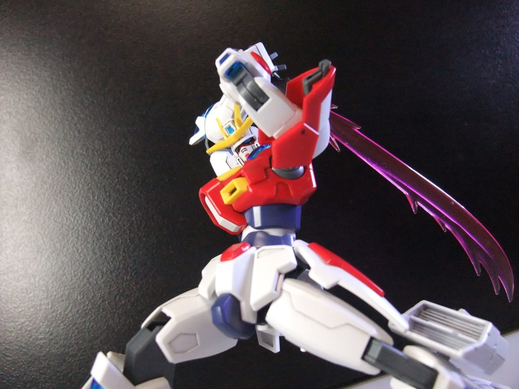 制作工程も何もないので番外編
こんなバリったポーズができるビルドバーニングはホントいいおもちゃだとおもいます
肩抜けやすいのは人を選ぶけどね