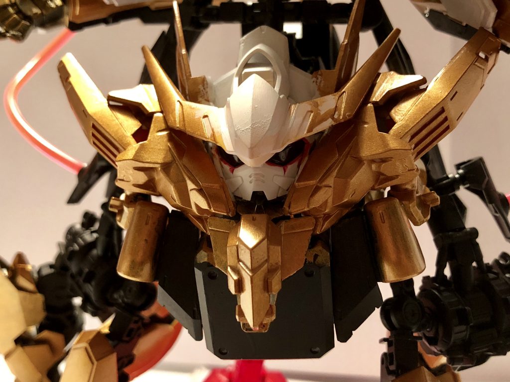 ・コアヘッド
…火星内部に眠っていた、ゲーティアのコア。見た目は巨大なバルバトスといった様子だが、角の数など禍々しさが増している。あるいはこれが本来の姿なのだろうか。