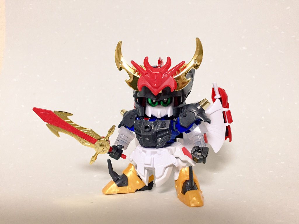 LGBB號斗丸をベースに、
腕:呂布トールギス
腰:ビルドバーニングガンダム
足:曹丕ガンダム
などを使用しました。