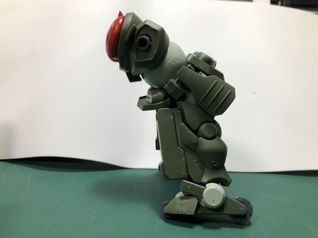 ジオラマにするのにグリモアを座らせたかったのですが腰と足が干渉して下半身が全然曲がらなかったので小改造を行いました
( ̄∀ ̄)