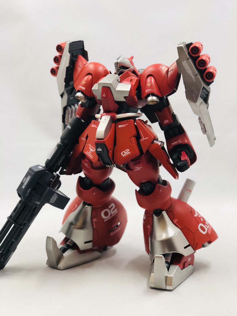 キットのプロポーションが全然気に入らないので徹底的に手を入れてます。
●胸パーツをかなり幅詰め
●それに伴い頭部位置調整
●それに伴いウェスト幅詰め
●肩大型化
●腰装甲改修
●型シールド？の位置下げ
●腕のデザイン変更