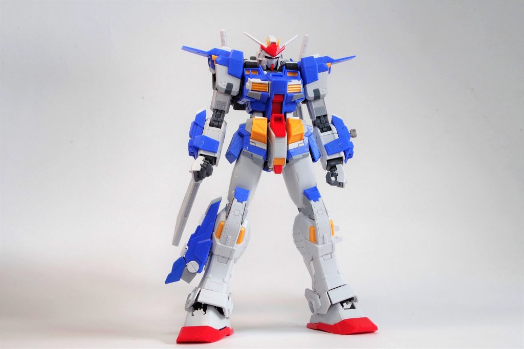 塗装前の写真です
膝側面とフロントスカートを重点的に改修しました